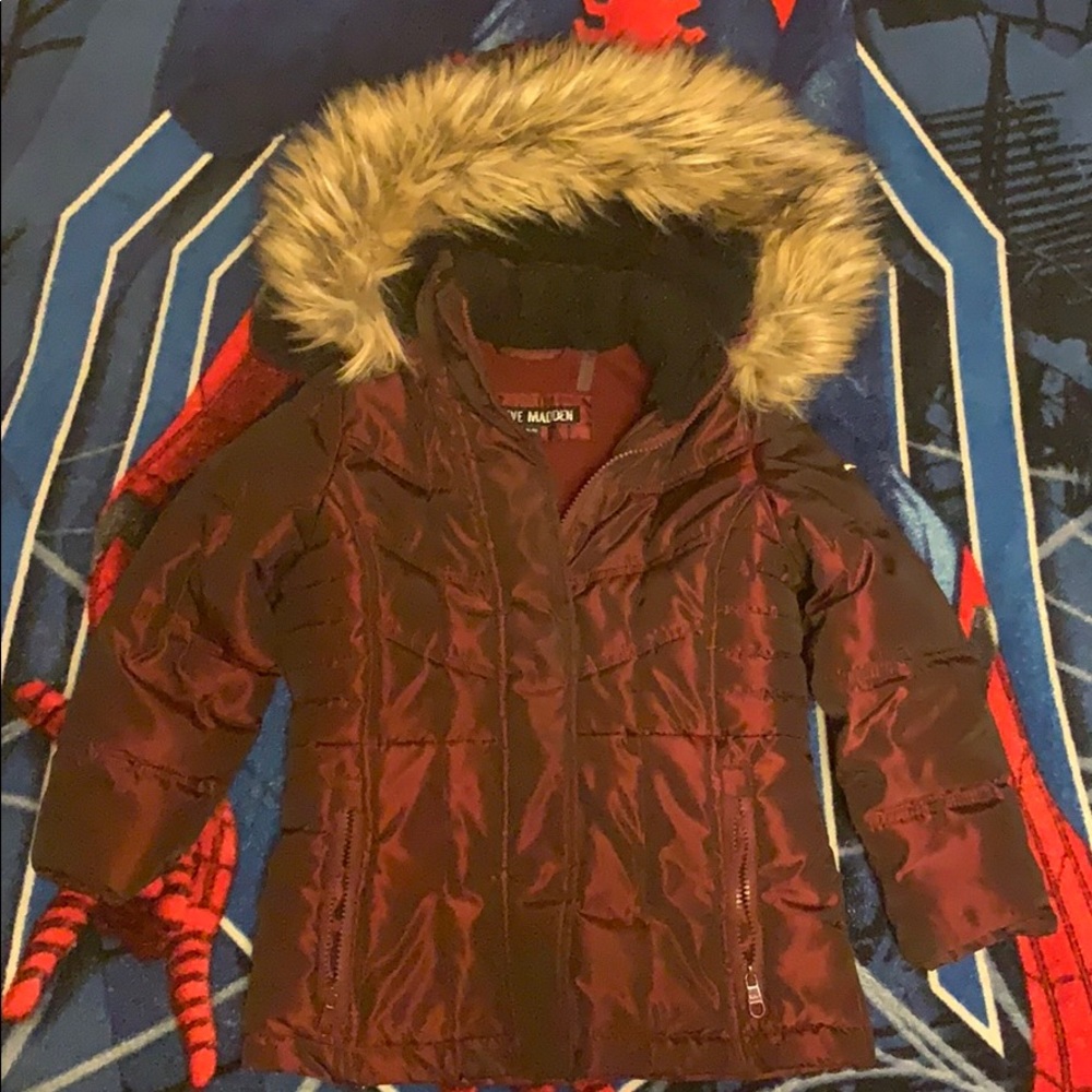 Boys STEVE MADDEN winter coat. Size 5/6. Burgundy